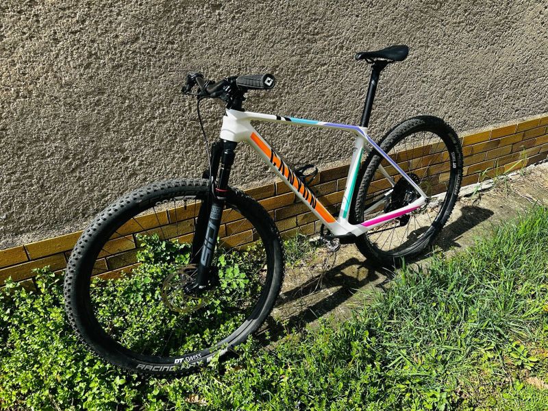 Prodám Canyon Exceed CF6 - 2 roky - VEL: M (velmi málo jeté