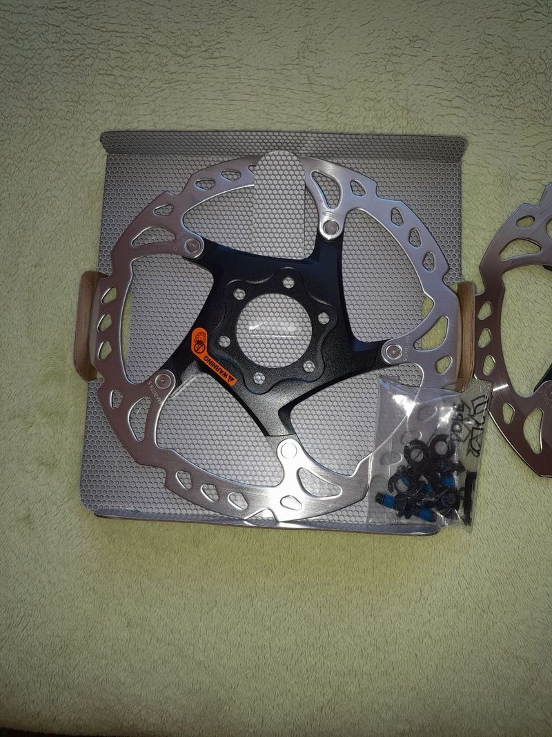 2 KS Kotoučů XT SM-RT 76, nové, 6 děr, 160 mm
