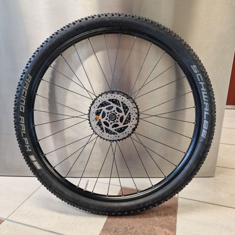 Zapletené MTB kola 29" + kazeta + kotouče + pláště
