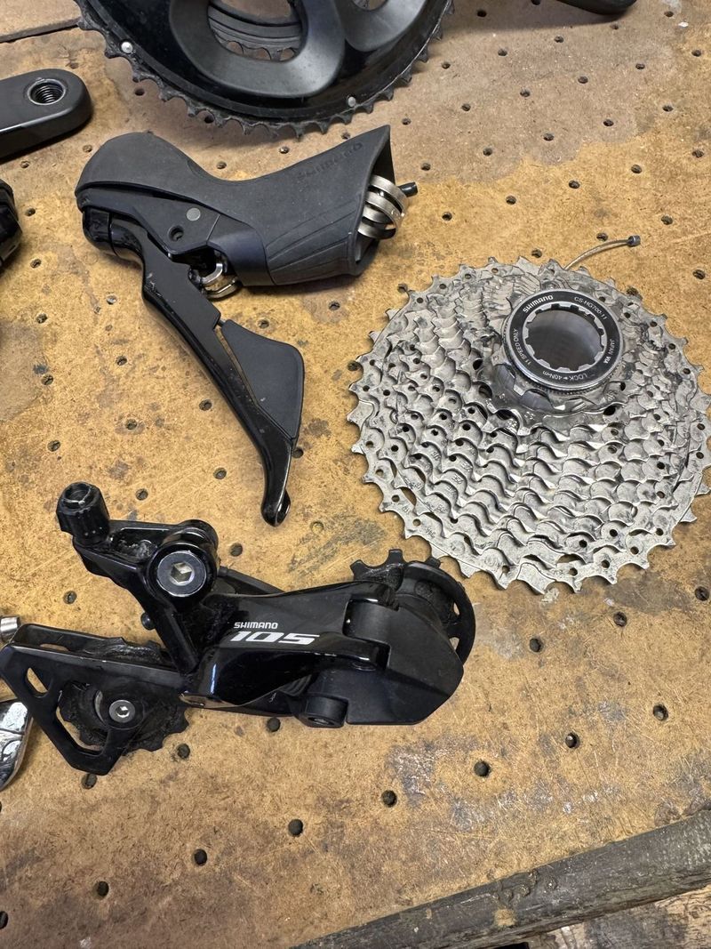 Prodám sadu Shimano 105 R7000