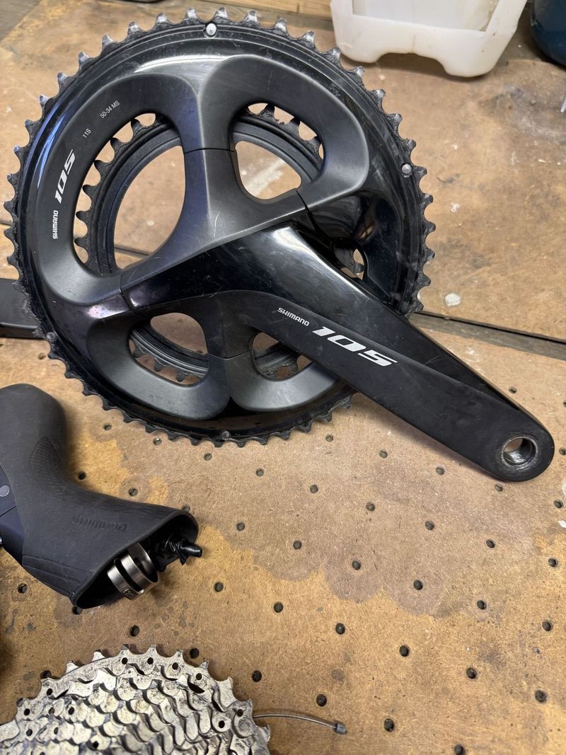 Prodám sadu Shimano 105 R7000
