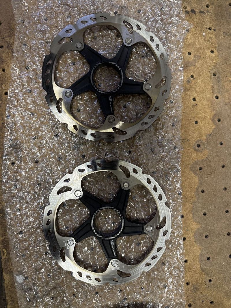 Prodám sadu Shimano 105 R7000