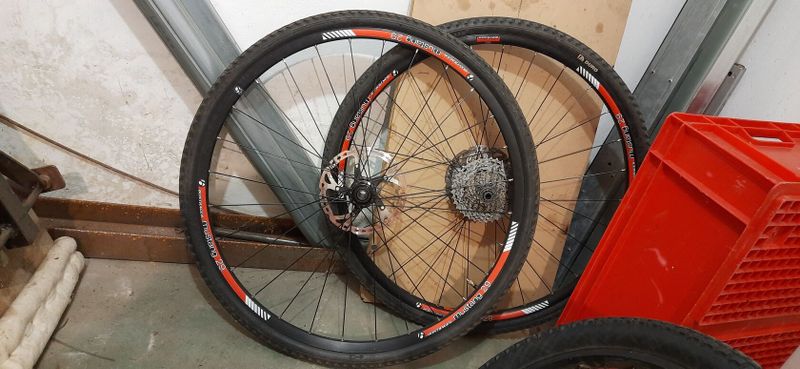 Superior SUP XP969 + 2. sada kol