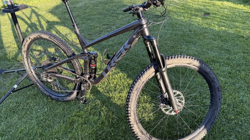 Trek Slash 8