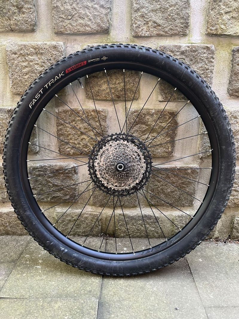 Ráfky: MERIDA EXPERT CC; 22.8 IWR; MAT aluminium; bezdušové