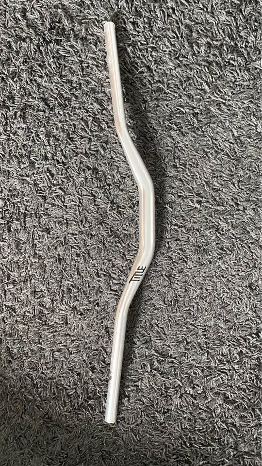  Řídítka title - ø31.8, 50mm rise, 755mm délka