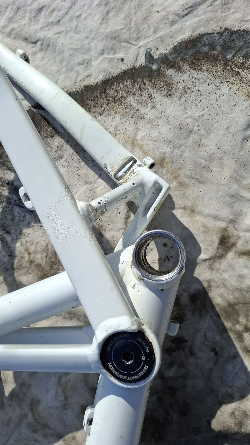 Rockrider ST900S Rám