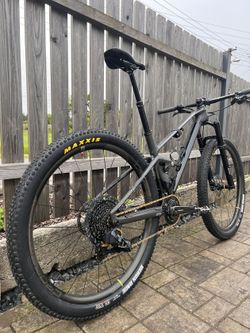 MONDRAKER F-PODIUM CARBON DC R