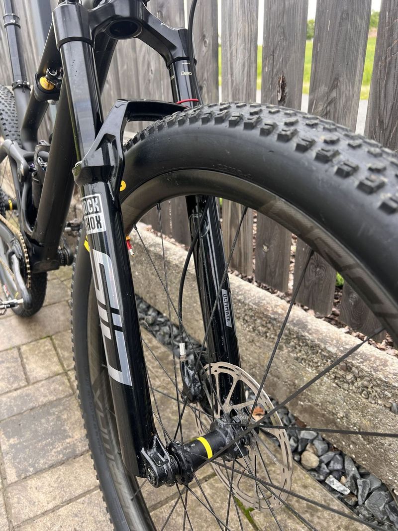 MONDRAKER F-PODIUM CARBON DC R
