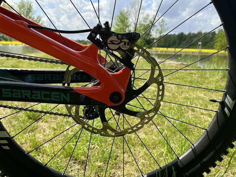 Saracen Myst L Carbon
