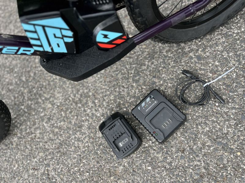 MONDRAKER GROMMY 16 deep purple/light blue