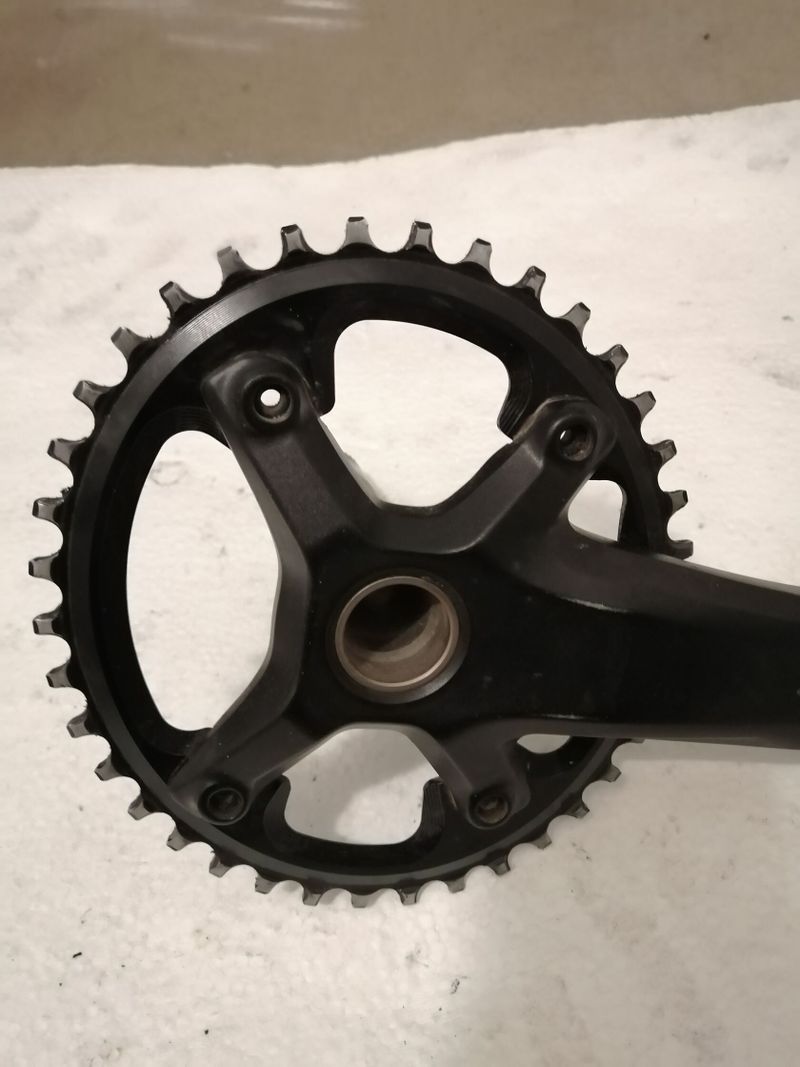 Kliky Shimano GRX FC-RX600 1x11 a převodník 38z Oval Absolute Black