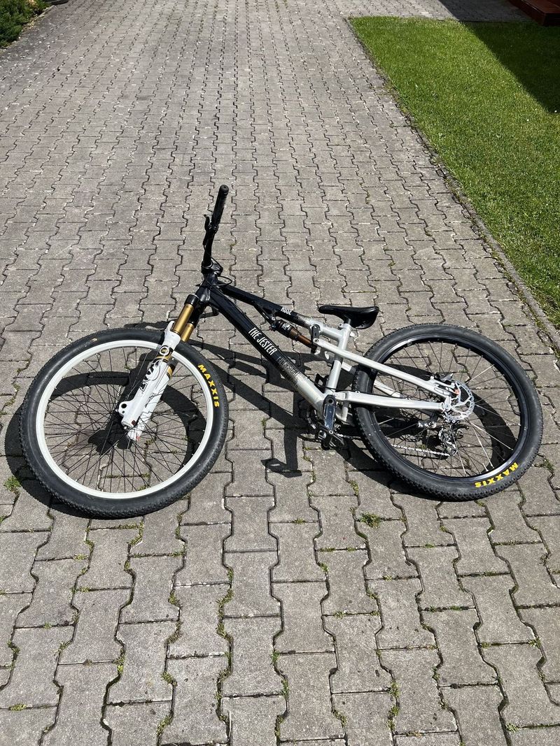 Slopestyle dirt kolo rose the jester fox 36