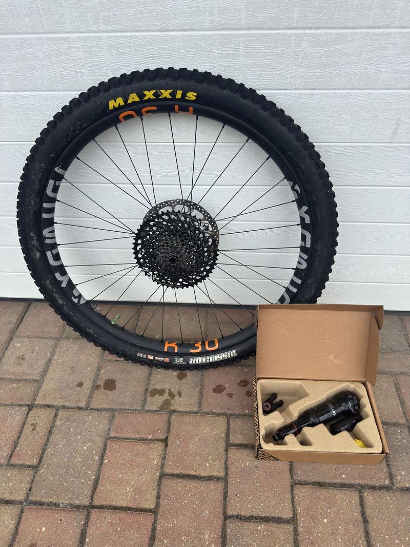 Specialized Enduro Mullet setup velikost S4