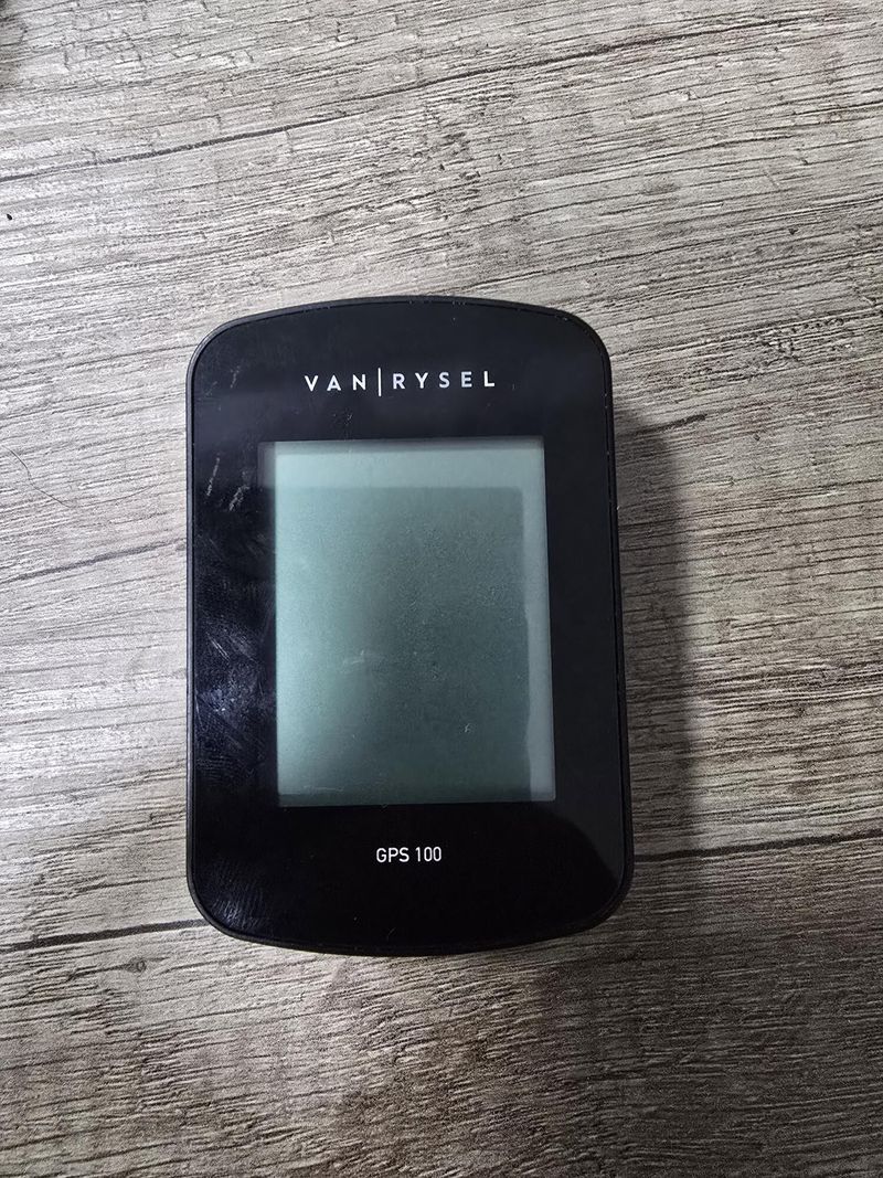 Cyklopočítač Van Rysel 100 GPS