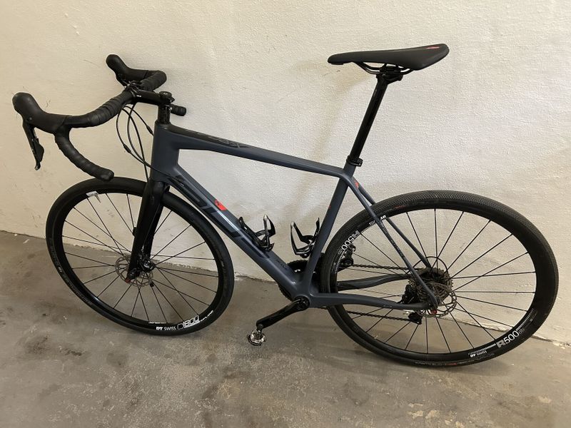 SUPERIOR X-ROAD TEAM COMP (vel.L - 56cm)