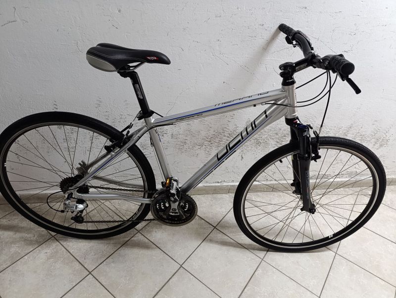 Starší renovované jízdní kolo krosové - trekingové pánské 28" Dema Merano