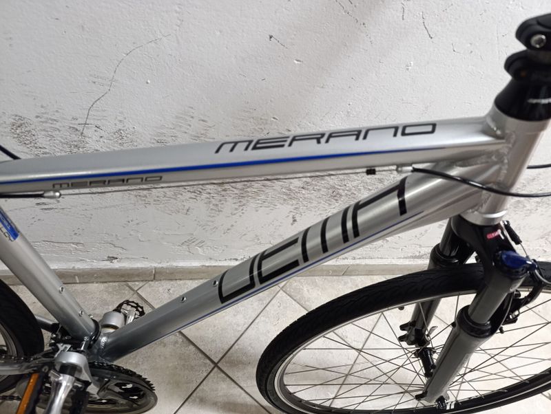Starší renovované jízdní kolo krosové - trekingové pánské 28" Dema Merano
