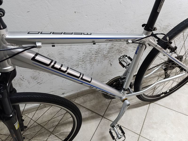 Starší renovované jízdní kolo krosové - trekingové pánské 28" Dema Merano