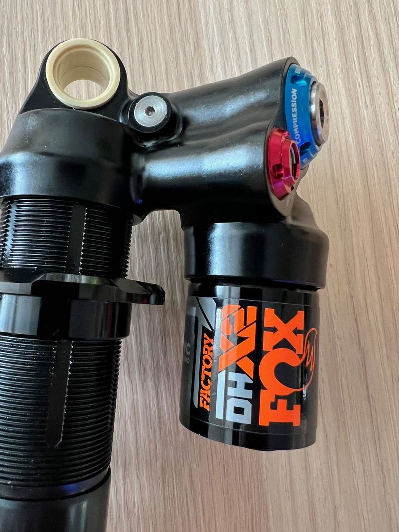  DHX2 FACTORY S LOCKOUTEM 230x62,5mm+ pružina Sprindex540-610 