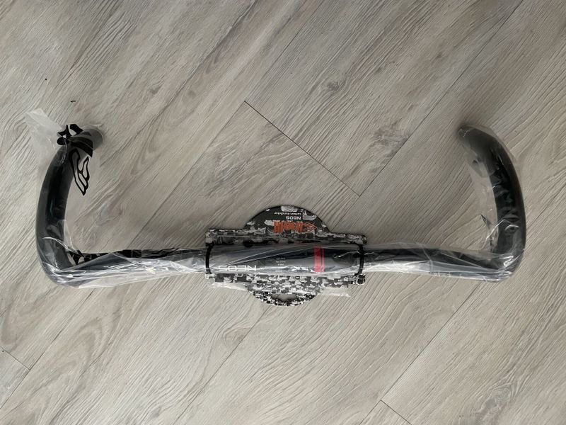 Cinelli Neos carbon 44cm
