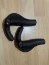 Ergon ergonomické gripy s rohy