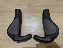 Ergon ergonomické gripy s rohy