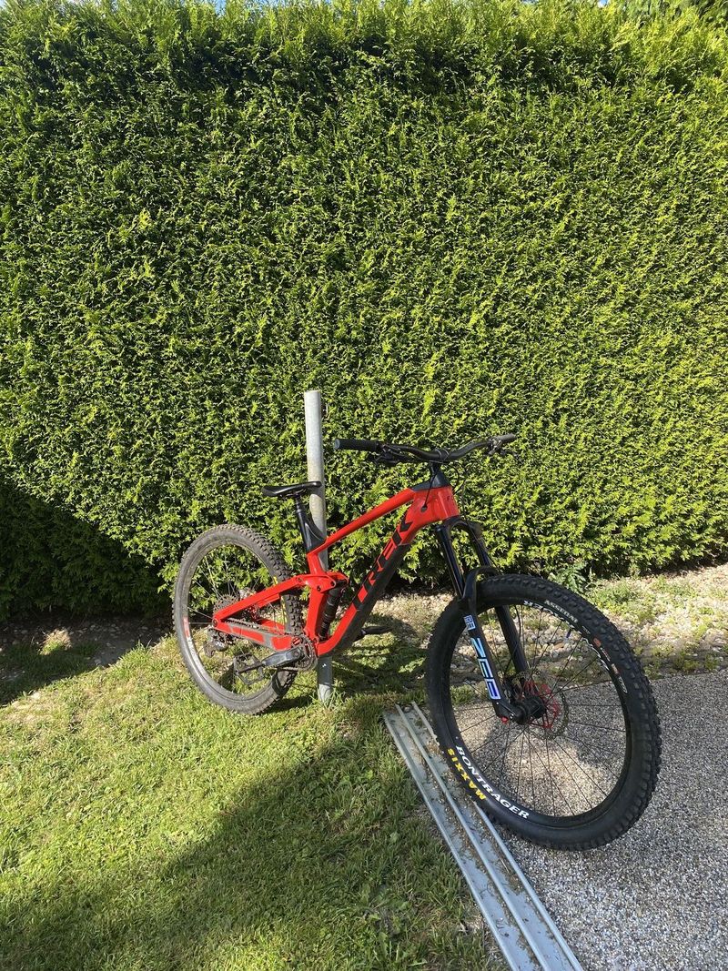Trek slash 7 gen 5 (enduro kolo)