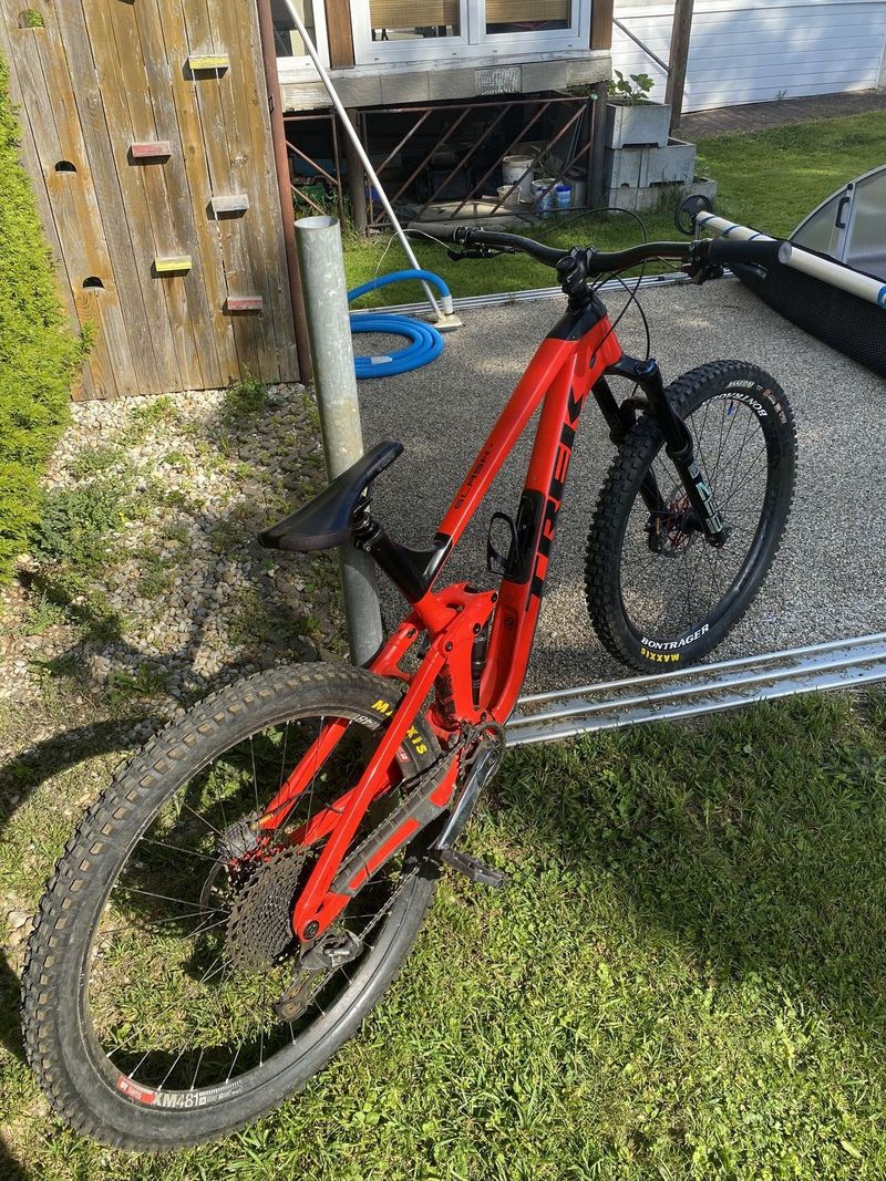 Trek slash 7 gen 5 (enduro kolo)
