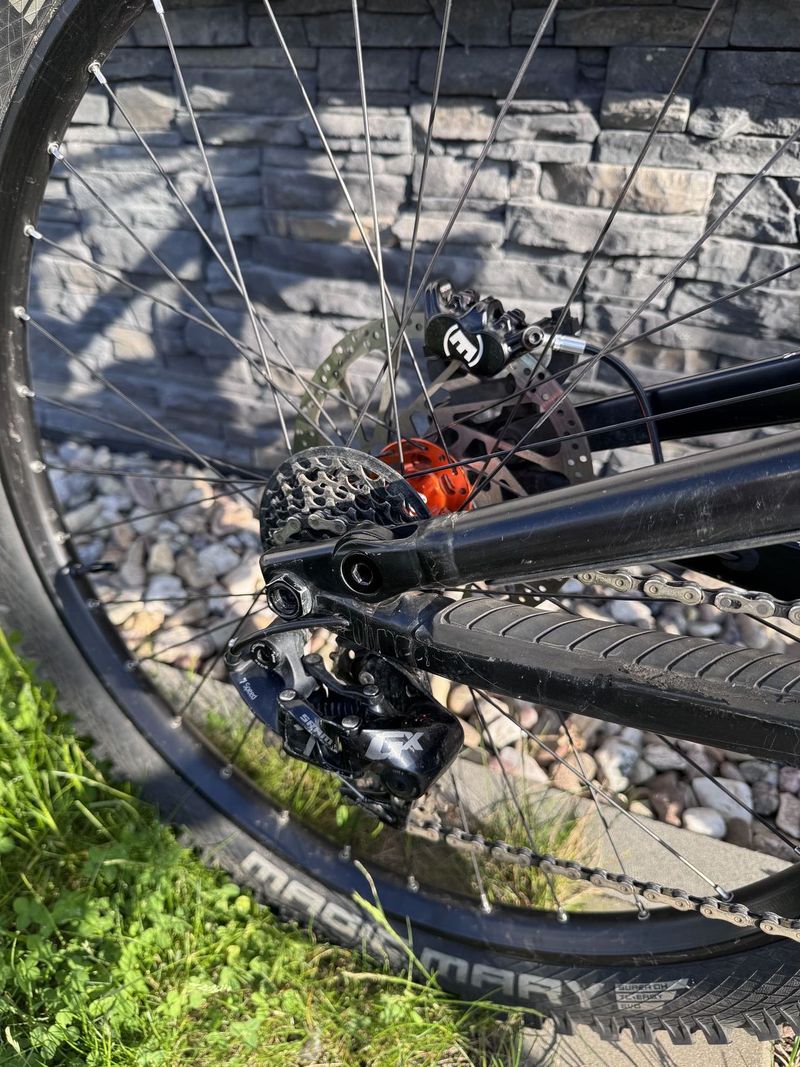 Commencal Furious 