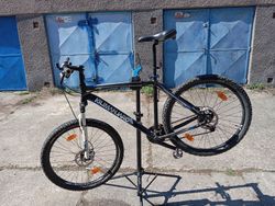 Crossové kolo 27,5" velikost rámu 21"