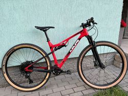 Prodám MMR Kenta, vel.M, karbon,vidlice Rock Shox Sid, tlumič Rock Shox Deluxe,Sram NX, Shimano XT