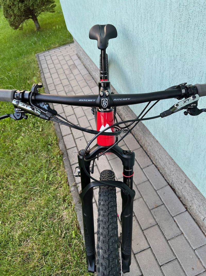 Prodám MMR Kenta, vel.M, karbon,vidlice Rock Shox Sid, tlumič Rock Shox Deluxe,Sram NX, Shimano XT