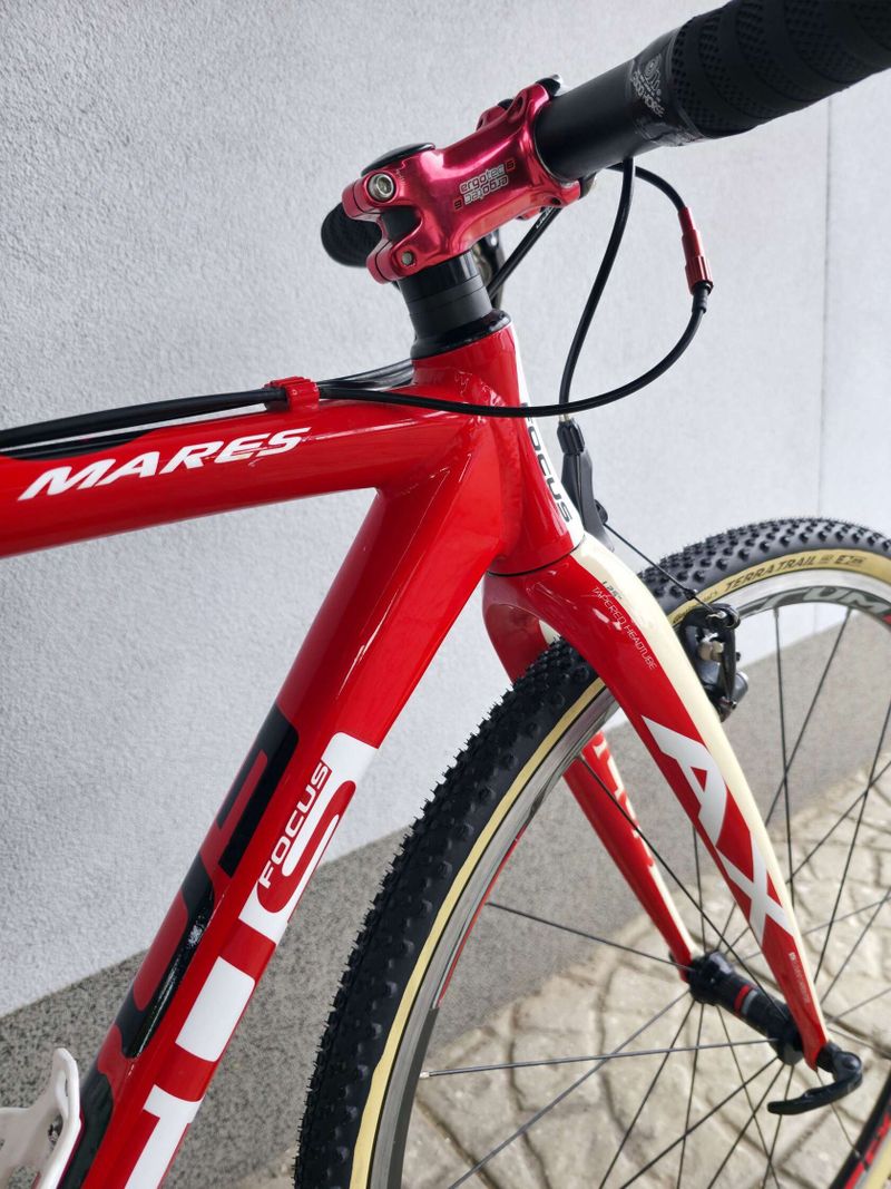 Cyklokrosové kolo Focus Mares AX 1.0