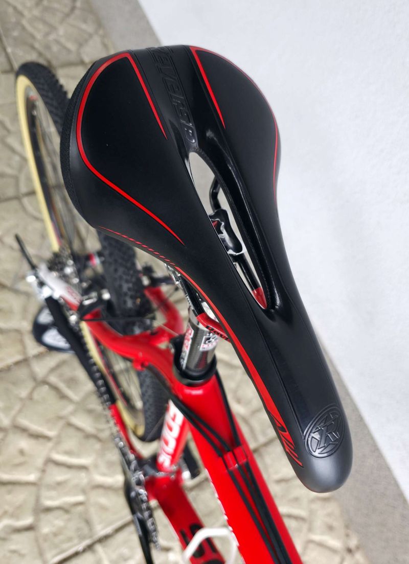 Cyklokrosové kolo Focus Mares AX 1.0