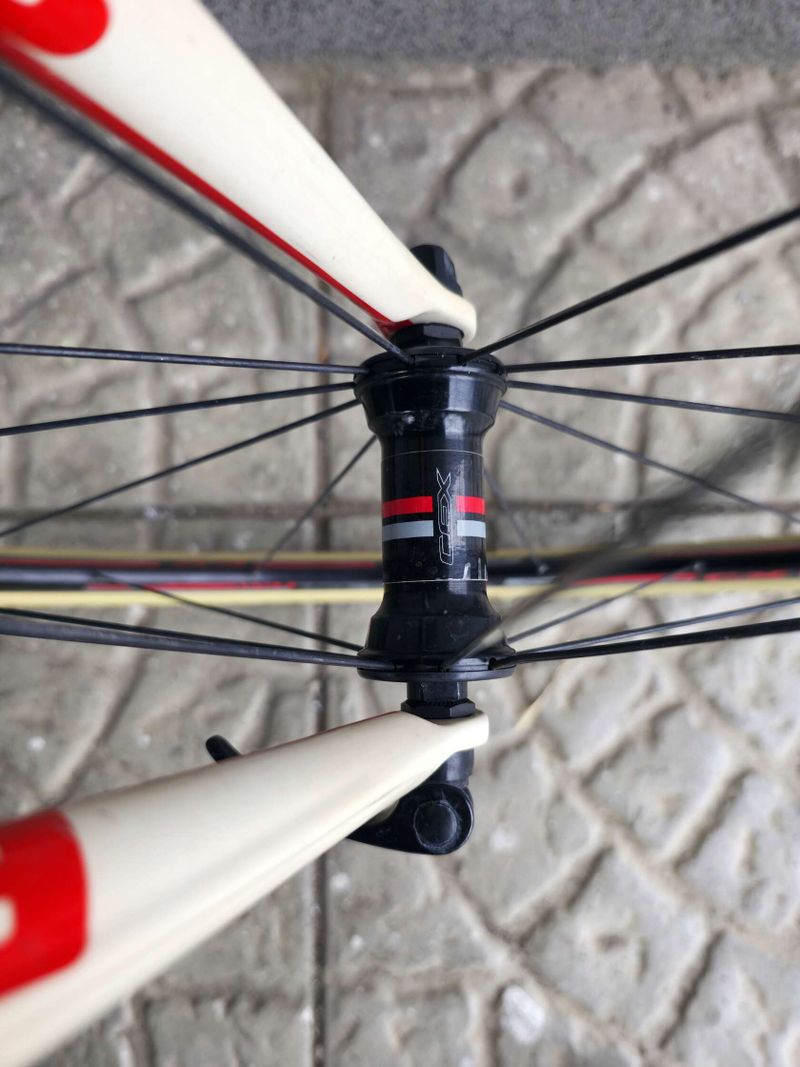 Cyklokrosové kolo Focus Mares AX 1.0
