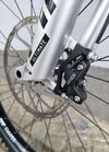 Horské kolo YT IZZO Uncaged 4 Blaze Carbon 2021 29″