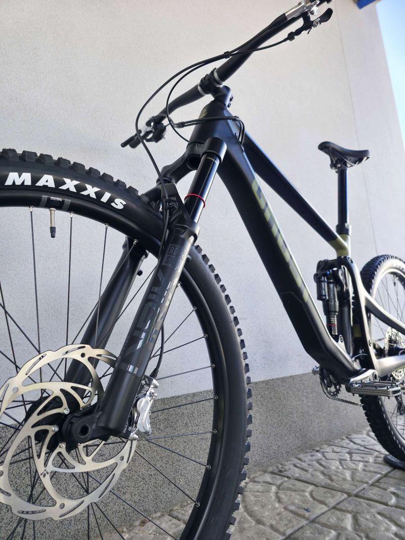 Horské kolo GHOST Riot Trail CF Pro Carbon 2025 29″