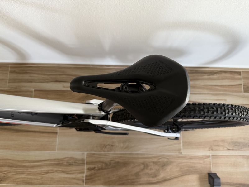Nové Ghost E-riot CF Full Party v barvě Advanced, top výbava, vel. L, model 2024