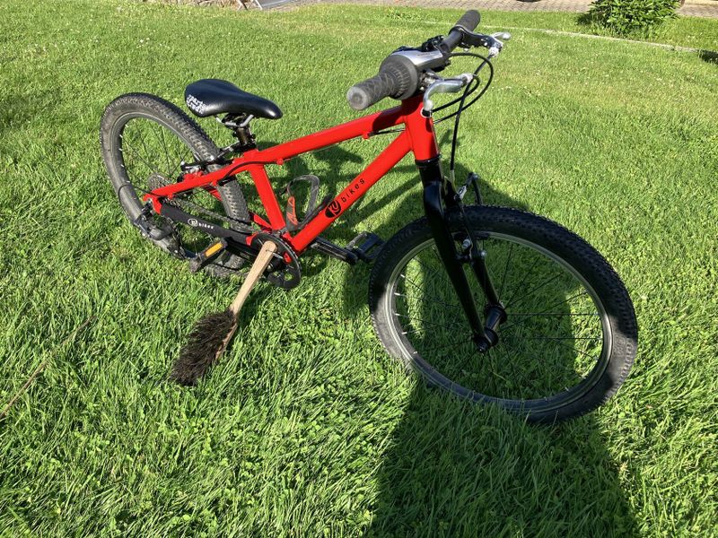 Lehke detske kolo Kubikes 20