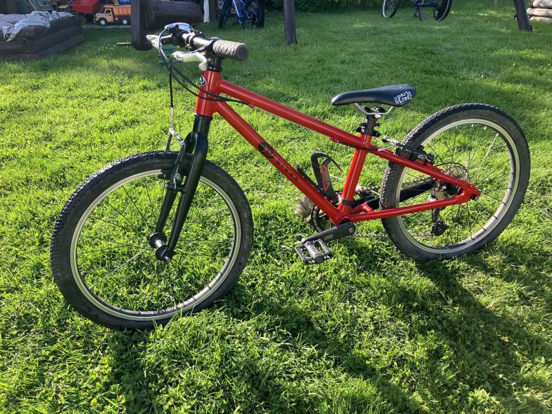Lehke detske kolo Kubikes 20