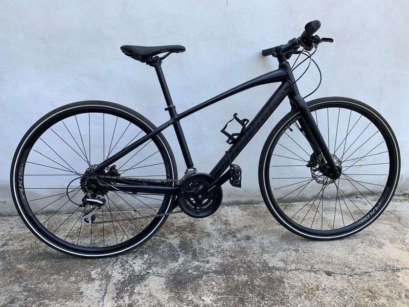 Luxusní kolo Specialized Sirrus 2.0 (150-160 cm)