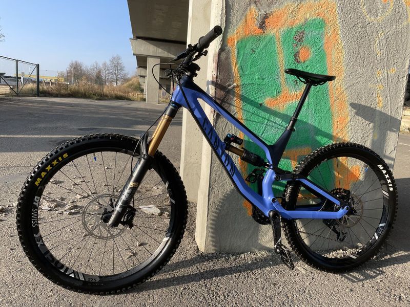 Canyon Torque CF9