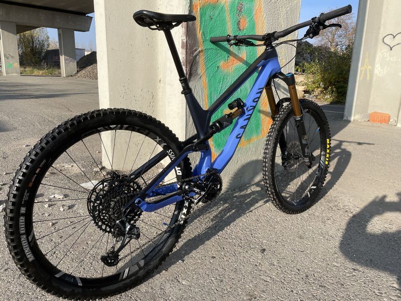 Canyon Torque CF9