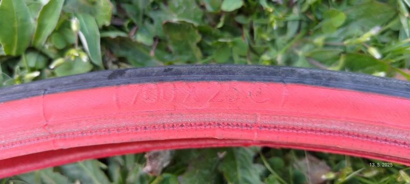 Prodám silniční pláště Michelin Lithion.3 - 700x25c
