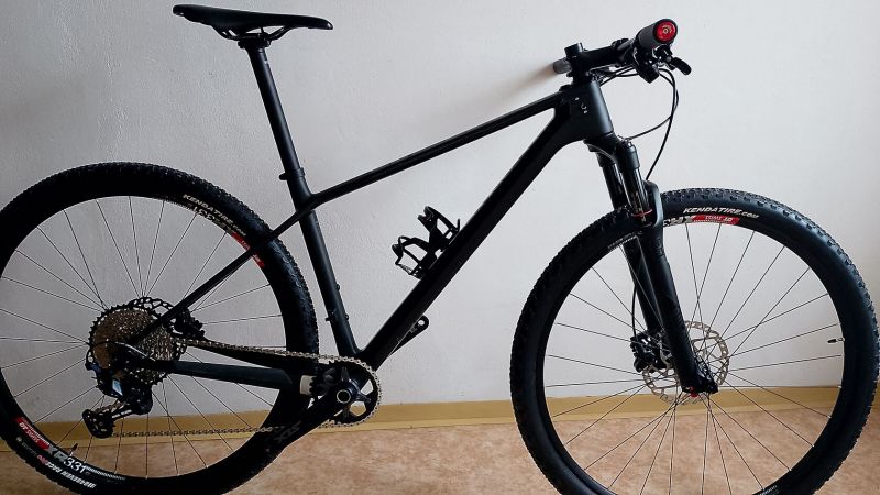 Prodám karbon Canyon Exceed CF SL 6 , nastaveno na +- 175cm