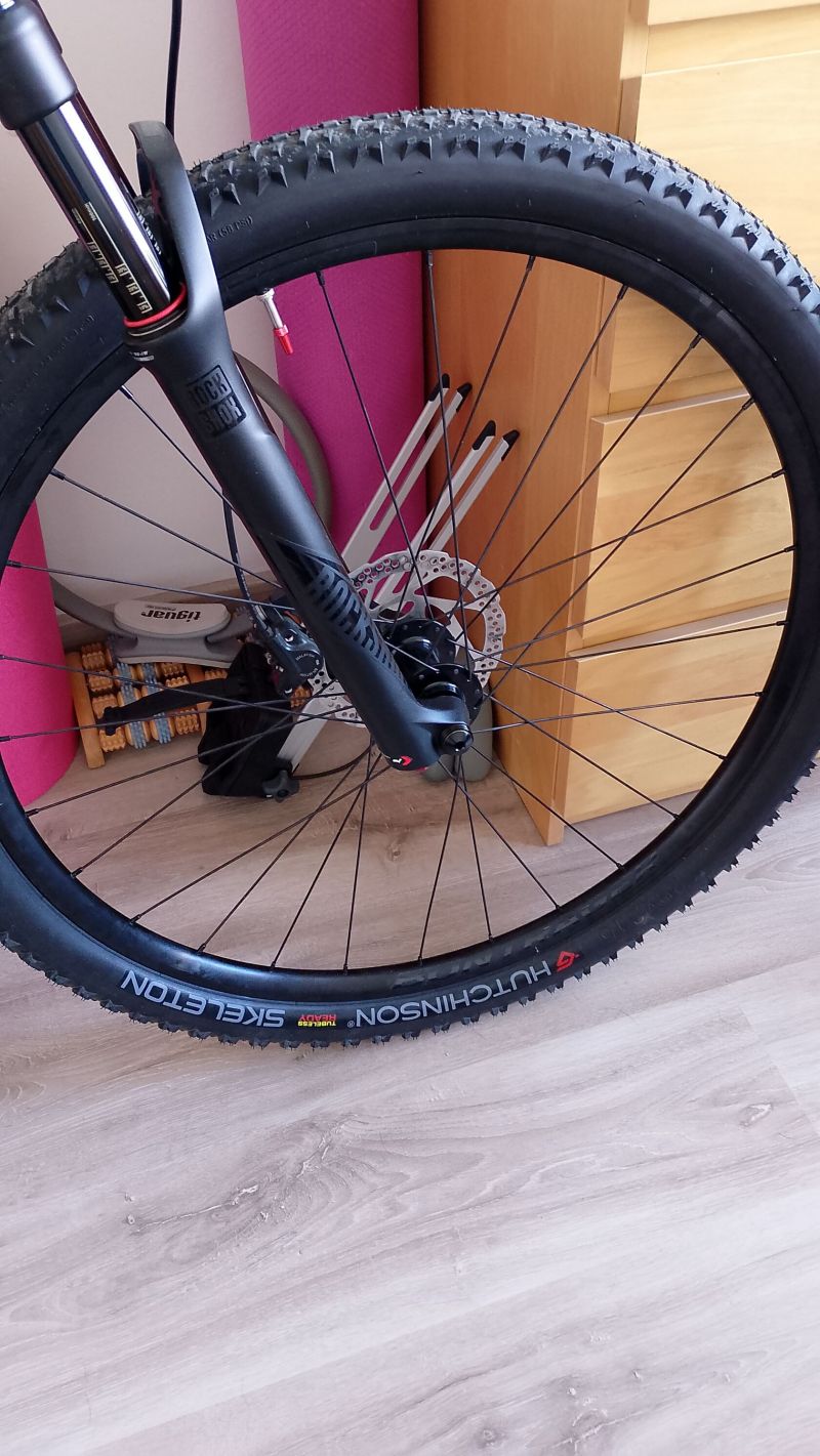 Prodám karbon Canyon Exceed CF SL 6 , nastaveno na +- 175cm