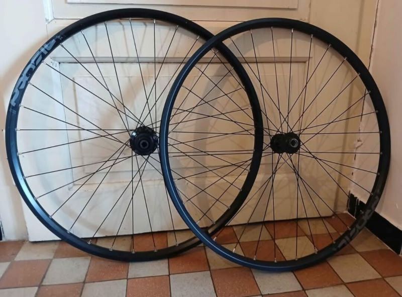 Zapletená kola 29"