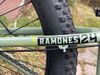 Dětské kolo 24, Commencal Ramones 24 od 130cm, brzdy Shimano Deore