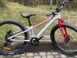 Dětské kolo 24, Commencal Ramones 24 od 130cm, brzdy Shimano Deore